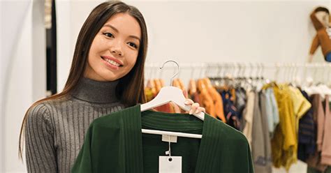 sales associate salary